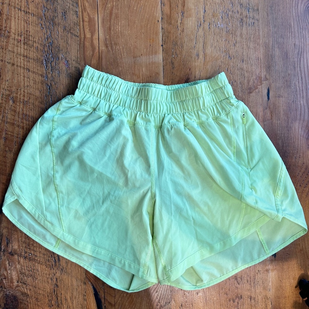 Lululemon Shorts - 4 Inch - Size 4